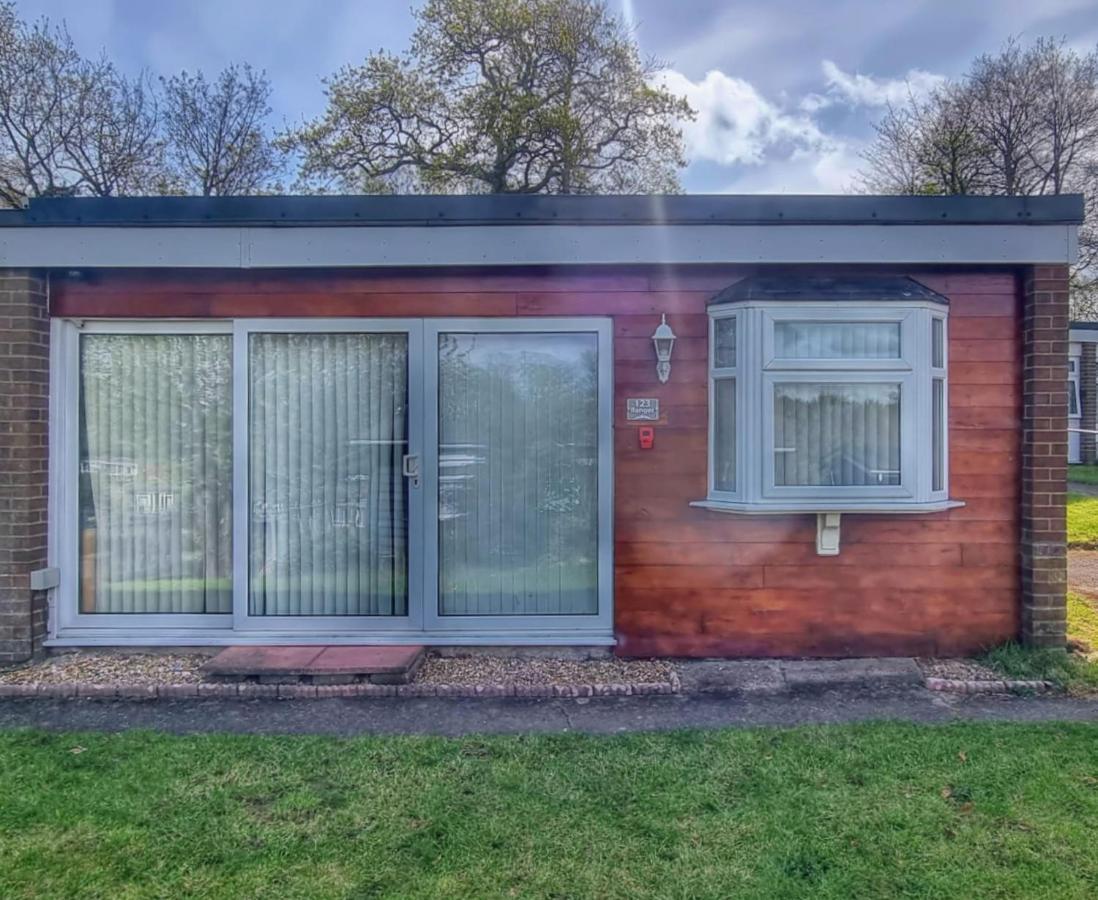 Ranger - Snowdon Cabins Holiday Let Caernarfon Caeathro 外观 照片